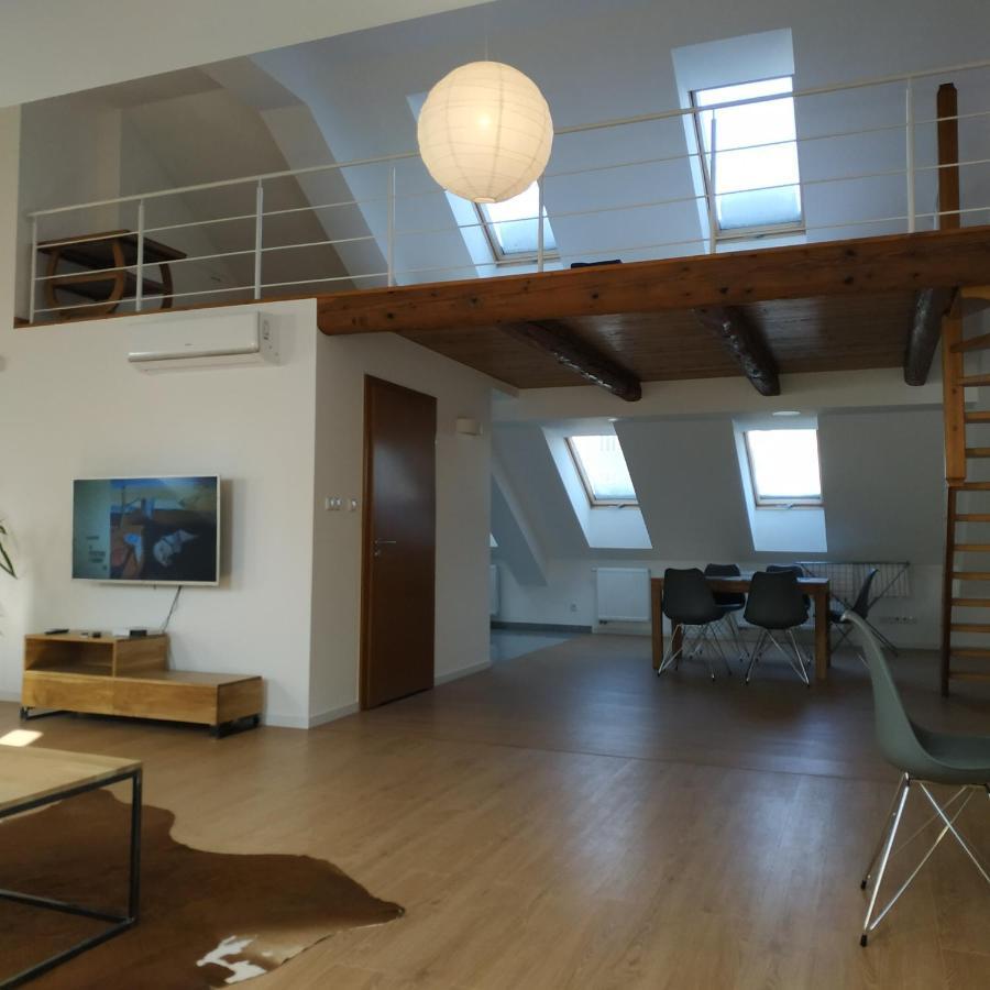 Apartament"Nad Niwka 6" Z Zamykanym Bezplatnym Parkingiem Bielsko-Biala Exterior photo