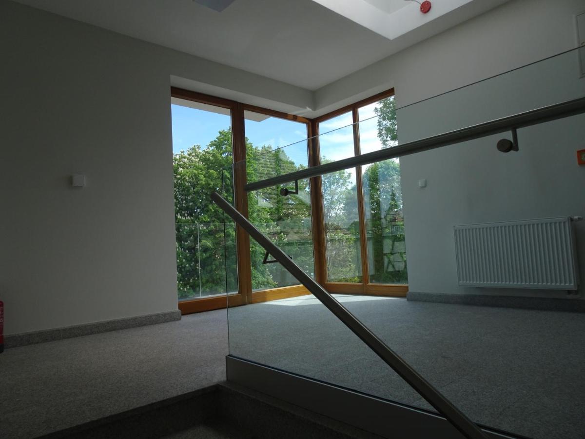Apartament"Nad Niwka 6" Z Zamykanym Bezplatnym Parkingiem Bielsko-Biala Exterior photo