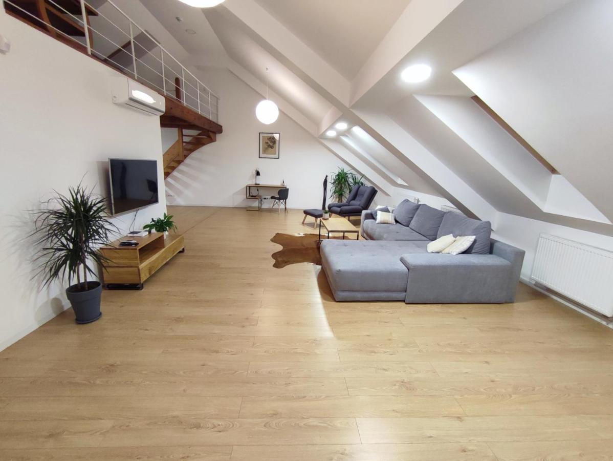 Apartament"Nad Niwka 6" Z Zamykanym Bezplatnym Parkingiem Bielsko-Biala Exterior photo